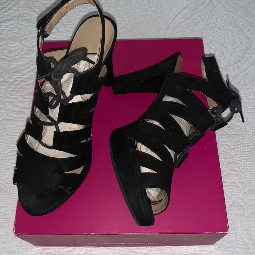 Naturalized black suede platform sandals